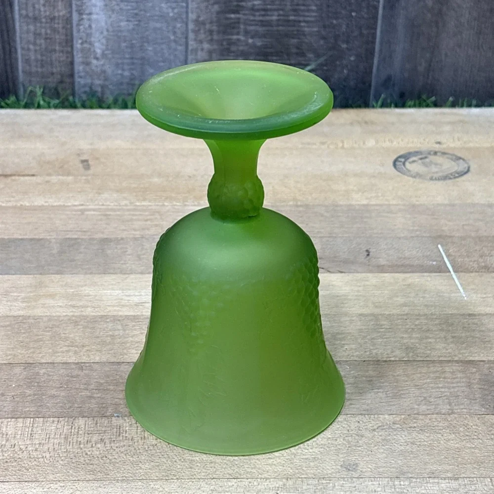 Vintage 1970s Indiana Glass Harvest Grape Green Satin Frosted Goblet Pedestal